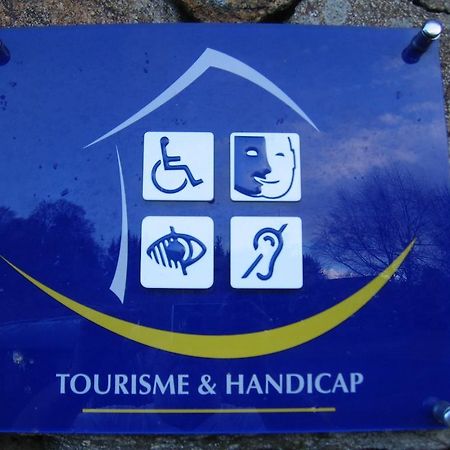 La Ferme Des Genets Bed & Breakfast Medeyrolles Dış mekan fotoğraf