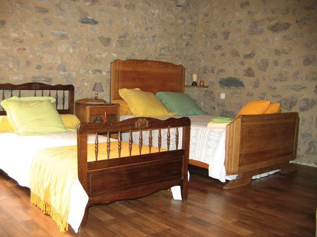 La Ferme Des Genets Bed & Breakfast Medeyrolles Dış mekan fotoğraf